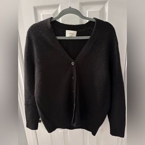 Aritzia 100% cashmere cardigan, size xxs